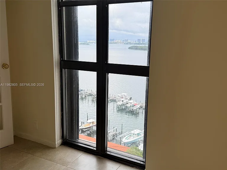 4000 Towerside Ter #1401 — Photo 24