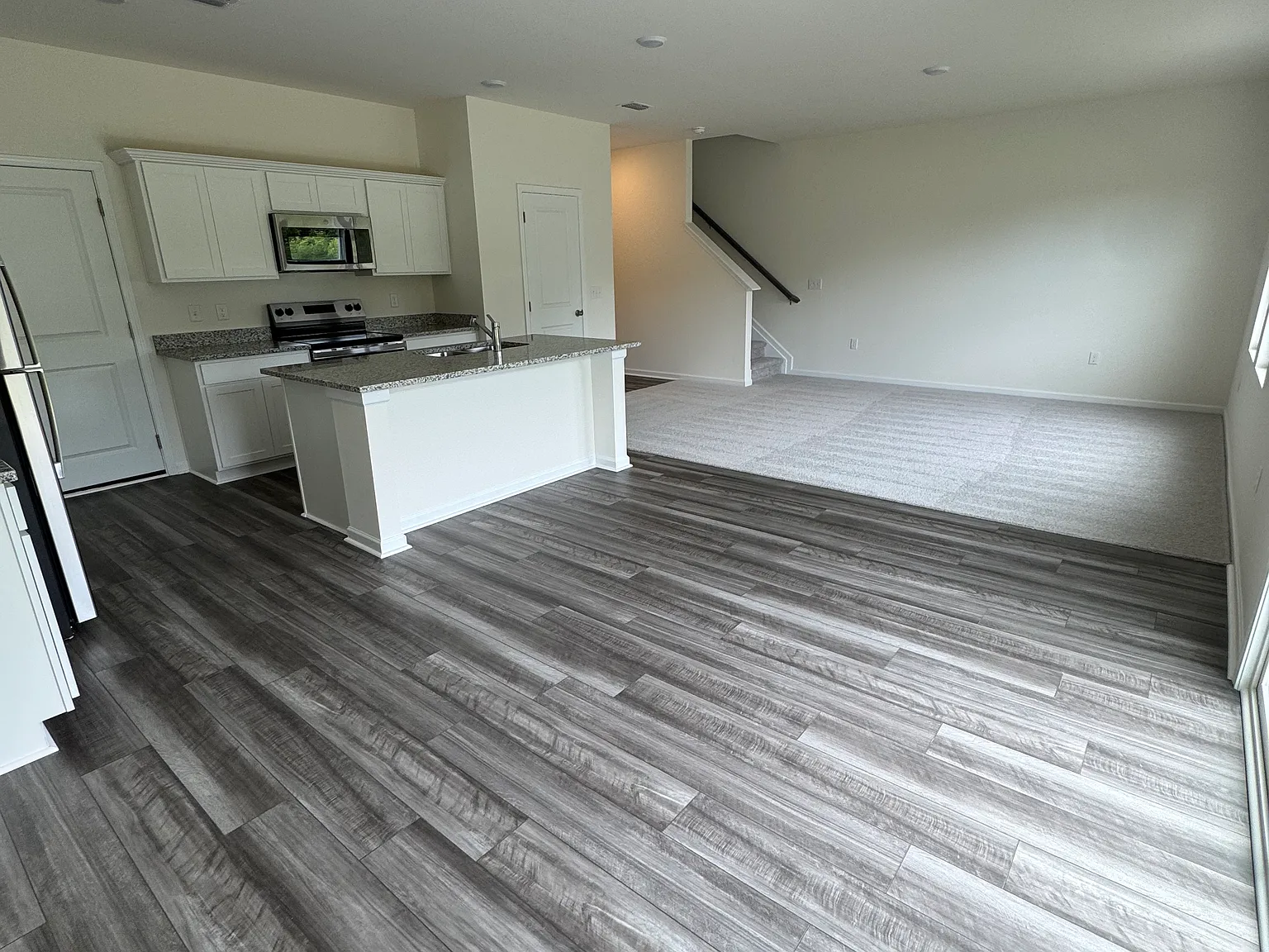 181 Snowdrop Ave — Photo 4
