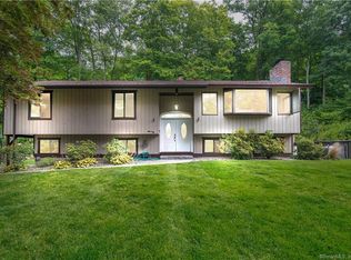 250 Turkey Roost Rd, Monroe, CT 06468