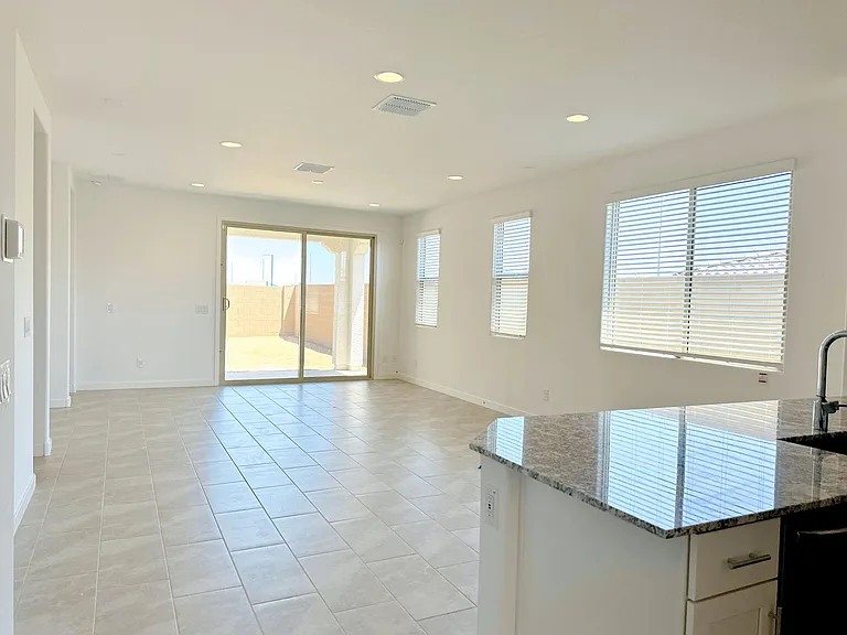 17006 W Las Palmaritas Dr — Photo 7