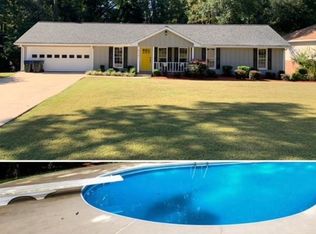 410 Knoll Woods Dr, Roswell, GA 30075