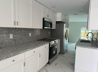 8183 NW 8th Mnr #9, Fort Lauderdale, FL 33324