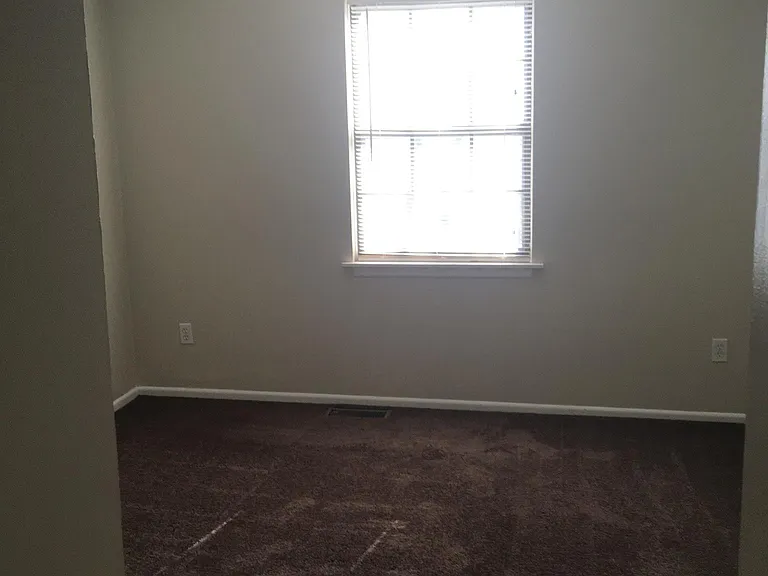 301 SE Claremont St #A — Photo 14