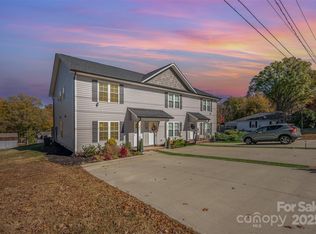 604 W 8th St, Kannapolis, NC 28081