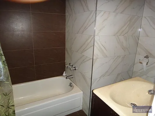 Rented by Brownstone Real Estate | media 35