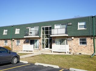 10037 S Walnut Ter APT 109, Palos Hills, IL 60465