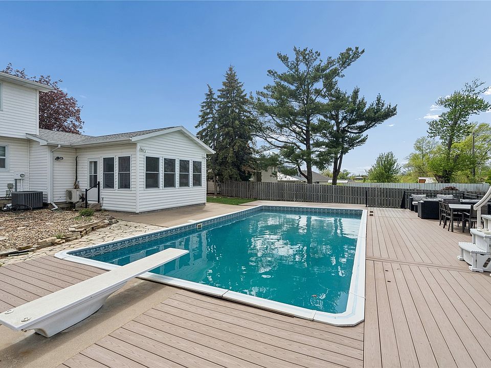 1st image of 3614 Sue Ln NW