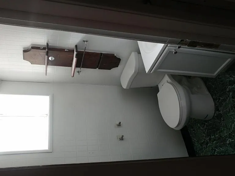 863 Glenwood Ave — Photo 9