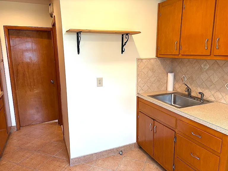 314 Webster Ave #2 — Photo 5