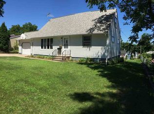 1745 E Mitchell Ave, Waterloo, IA 50702