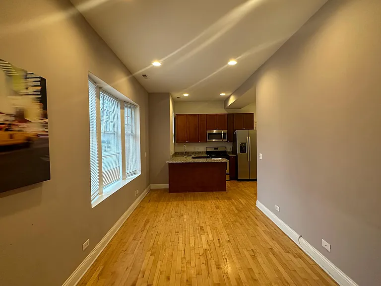 3212 W Fullerton Ave #1 — Photo 6