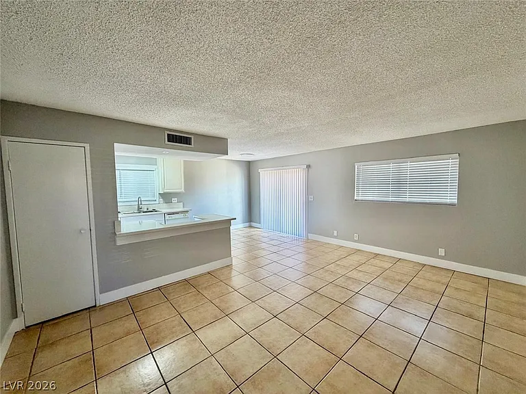 5187 Greene Ln #C — Photo 5