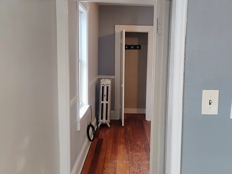 51 Evelyn Ave #B — Photo 4