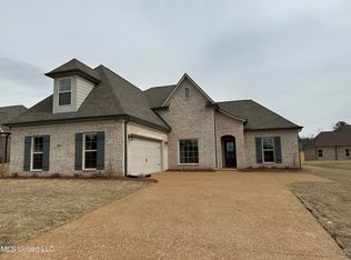 1882 Ava Dr, Hernando, MS 38632