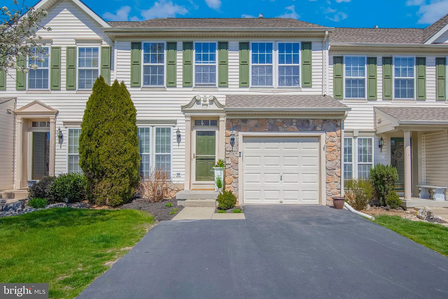1815 Adams Way photo 1