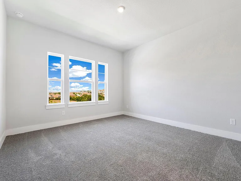 8208 Bouvreuil Dr — Photo 32