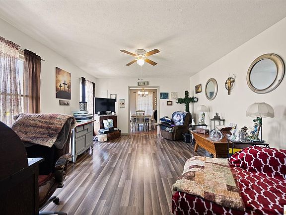 2nd image of 548 Short Cut Rd