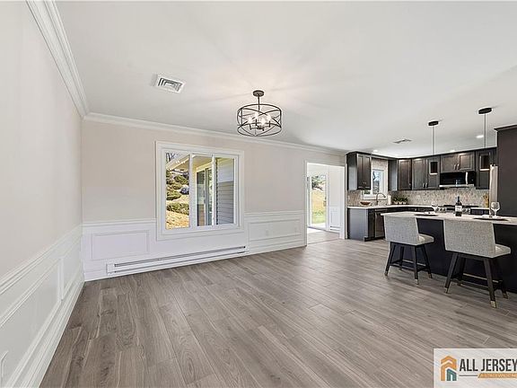 5th image of 780 Ardmore Rd