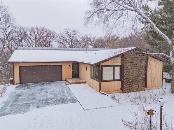 7307 Vista Court, Middleton, WI 53562