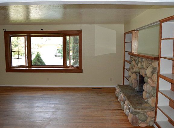 5th image of 1166 Mojave St