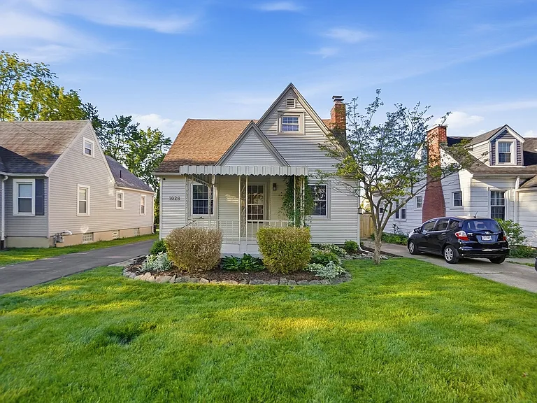 1028 Colwick Dr — Photo 3