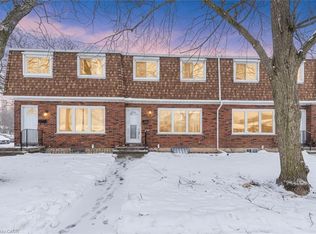 48 Riverdale Dr #2, Hamilton, ON L8E 1K3