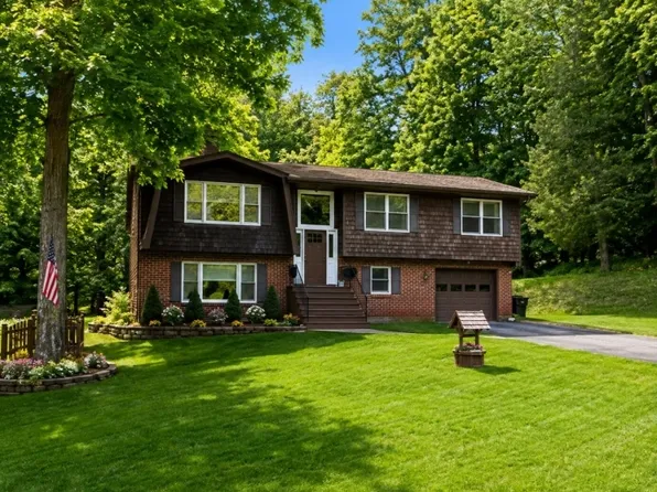 52 Lounsberry Hollow Rd, Vernon Twp., NJ 07461