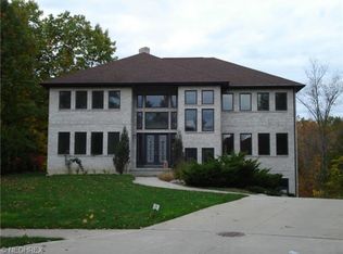 5980 Glasgow Ln, Solon, OH 44139