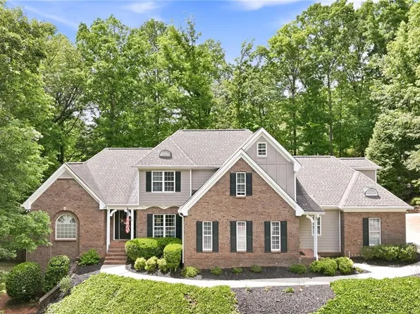 3095 Chattahoochee Trce, Gainesville, GA 30506
