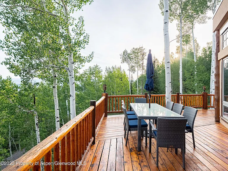 40 Maple Ridge Ln — Photo 36