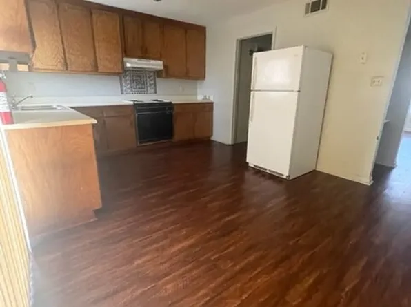 Feemster Lake Apartments