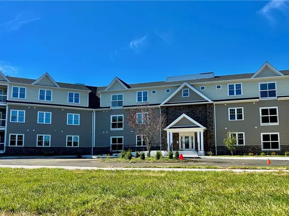 9 Joseph N Zenga Jr Blvd #108, East Greenwich, RI 02818