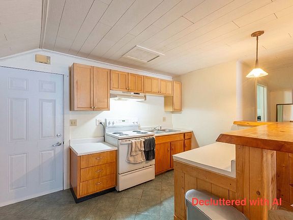 3rd image of 694 Church Hill Rd #3