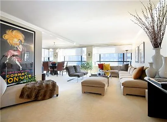 Sold by Warburg | media 3