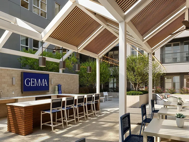 Gemma — Photo 11