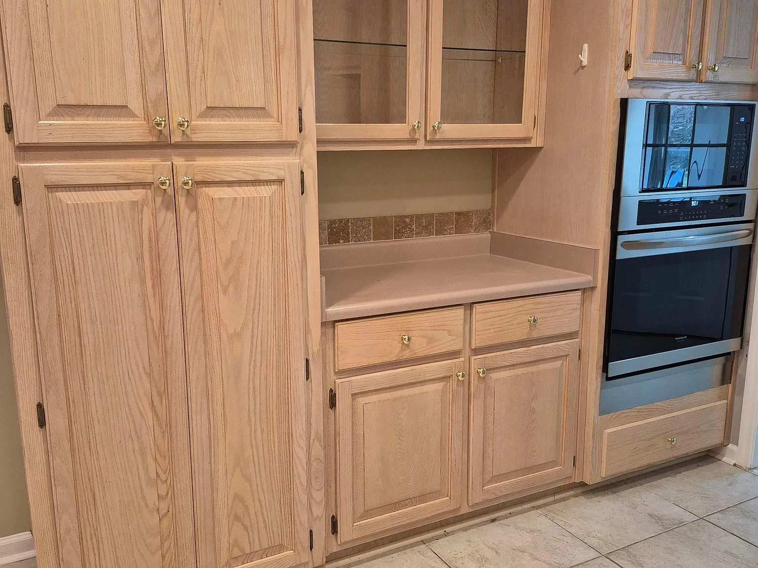 4 bed, 2.5 bath, 2156 sqft, $2,350 — Photo 3