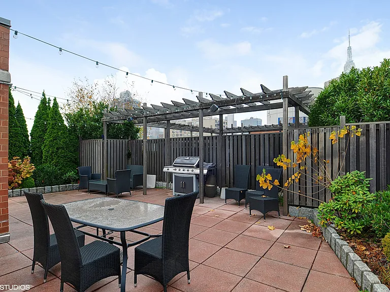 222 E 34th St #2404 — Photo 3