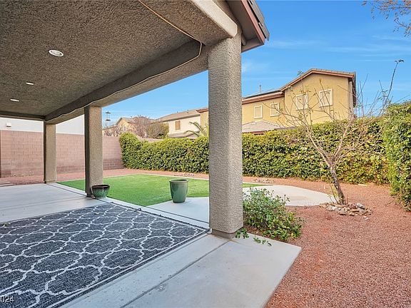 3rd image of 10148 Rockridge Peak Ave