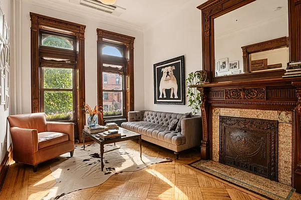 Living room, photo 1