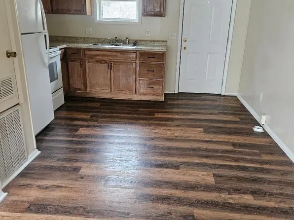 50 Gees Ln #5B, Carrollton, GA 30117