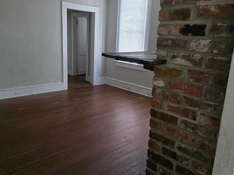 406 Park Ave — Photo 12