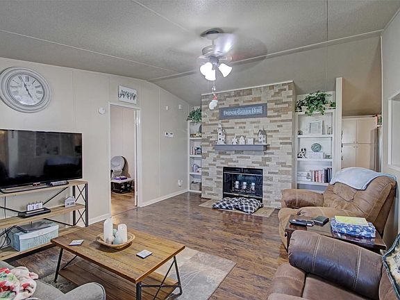 3rd image of 2004 Fall Creek Rd