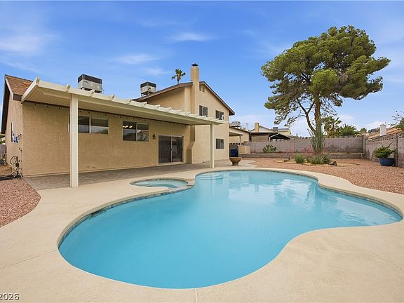2nd image of 1525 Darlene Way