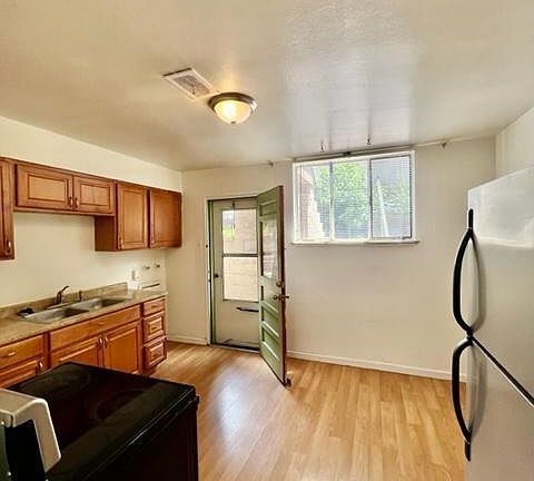 4th image of 2340 S Race St #2350