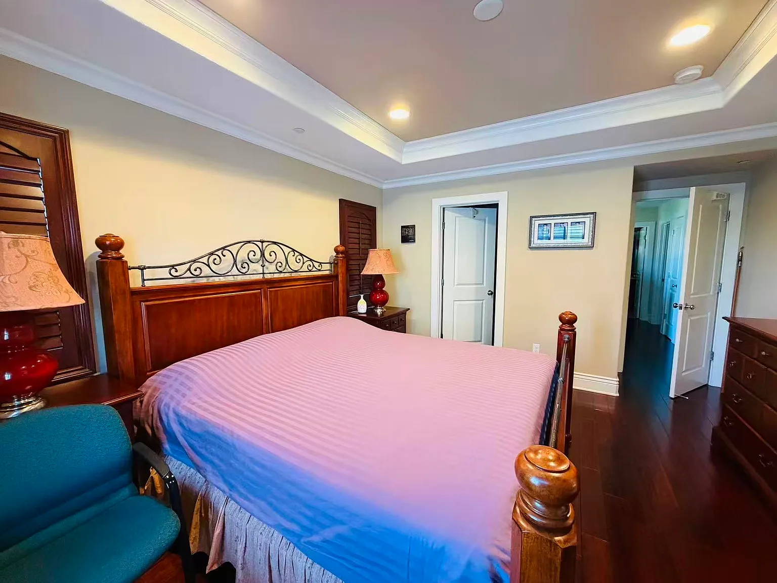 3 bed, 2.5 bath, 1600 sqft, $3,800 — Photo 1