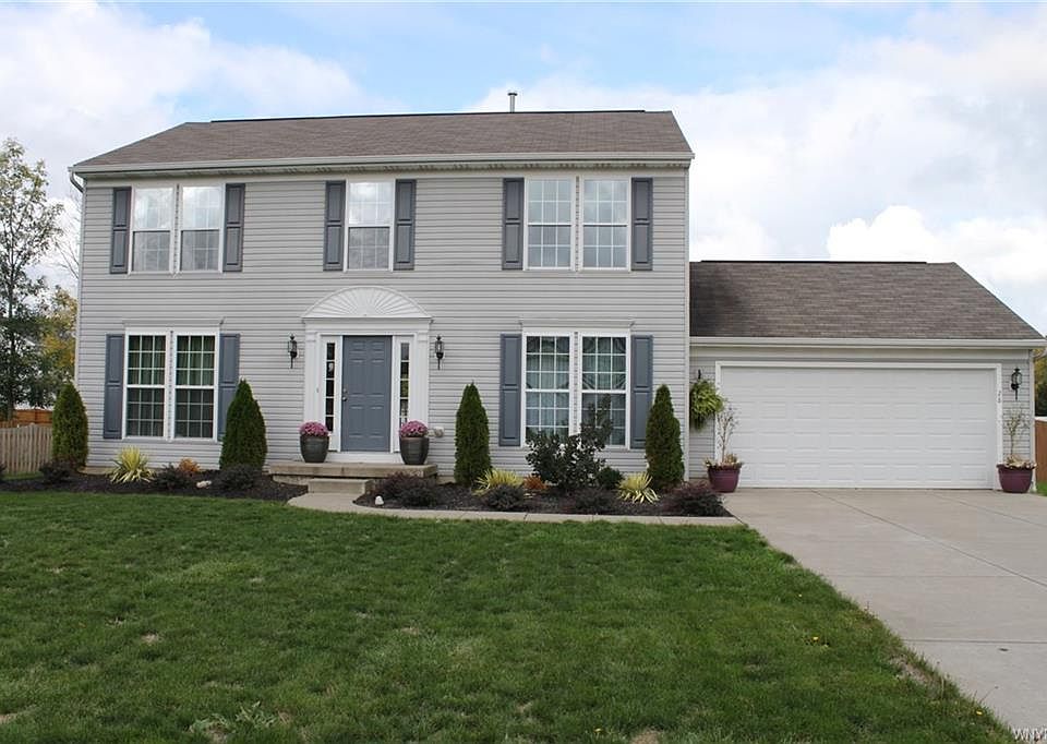1st image of 28 Jen Ct