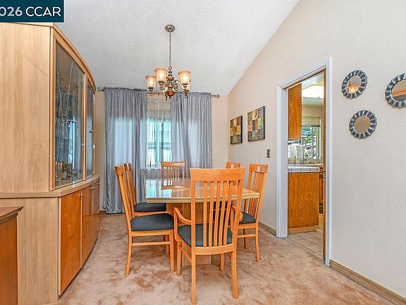 5th image of 2822 Harris Dr