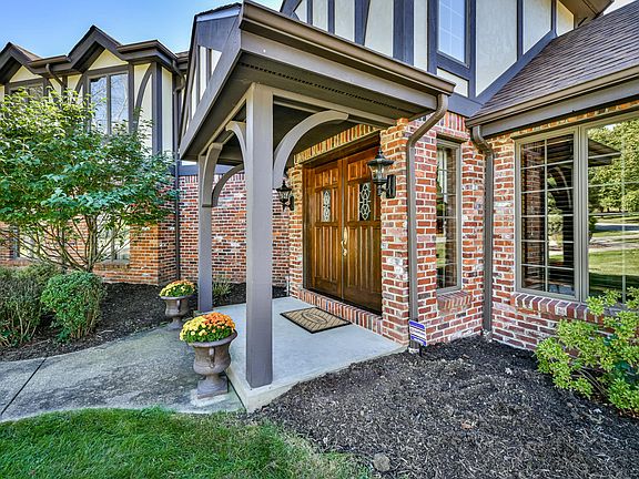2nd image of 3132 Tall Oak Dr