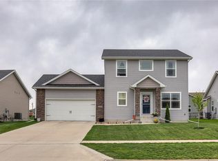 1909 NW Woodbury Dr, Ankeny, IA 50023