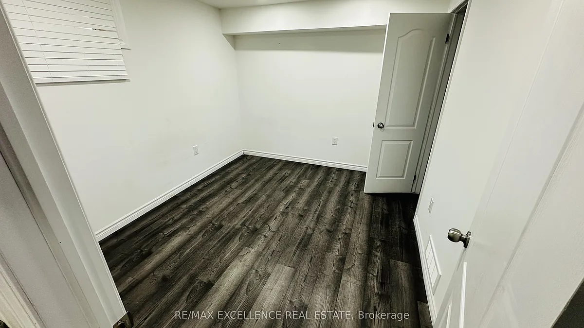 Building Photo - 128 S Creek Dr #BASEMENT